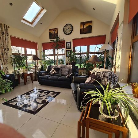 Knockalla Luxury Property With Hot Tub Suitable For Families Portadown Exterior photo