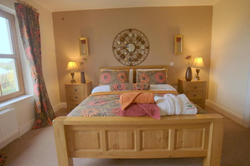 Knockalla Luxury Property With Hot Tub Suitable For Families Portadown Exterior photo