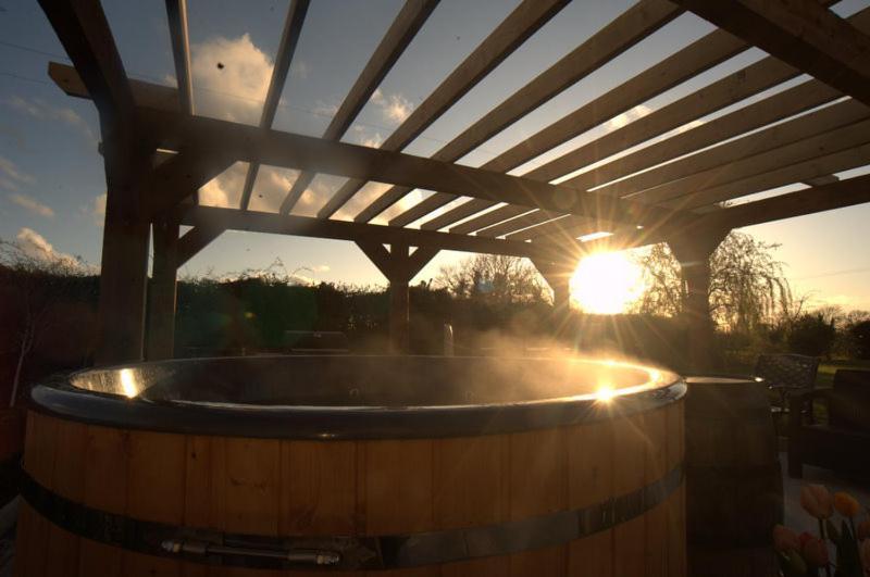 Knockalla Luxury Property With Hot Tub Suitable For Families Portadown Exterior photo
