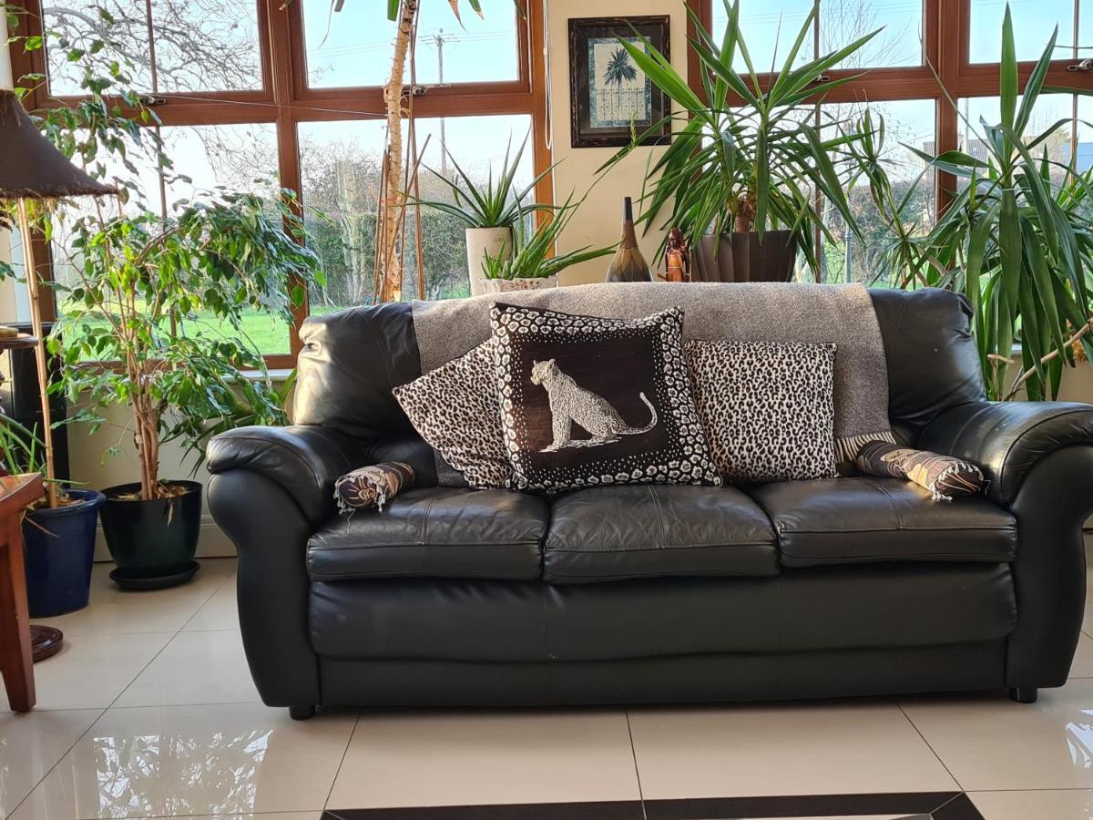 Knockalla Luxury Property With Hot Tub Suitable For Families Portadown Exterior photo