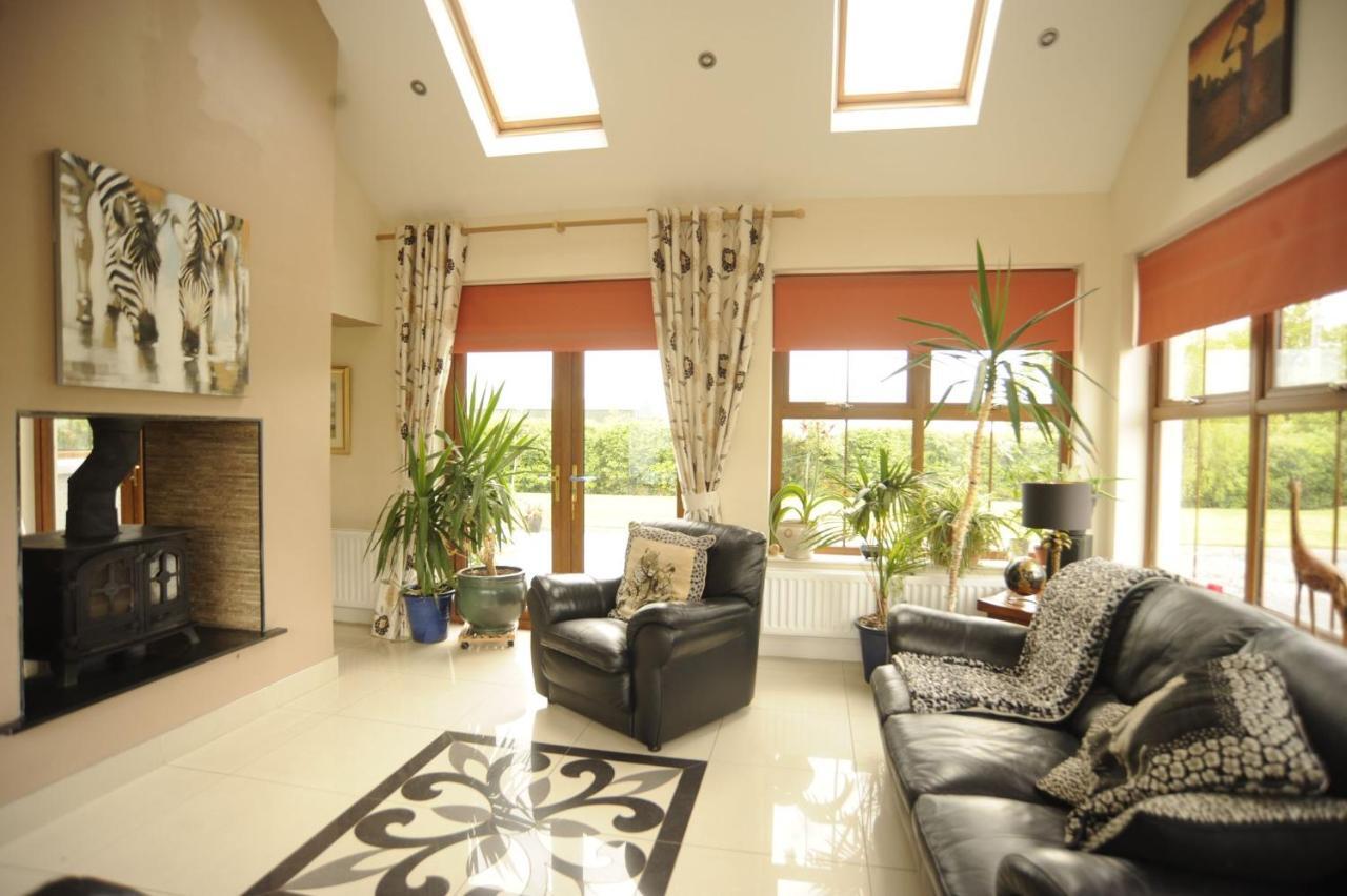 Knockalla Luxury Property With Hot Tub Suitable For Families Portadown Exterior photo