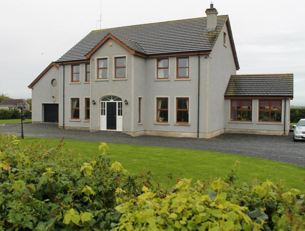 Knockalla Luxury Property With Hot Tub Suitable For Families Portadown Exterior photo